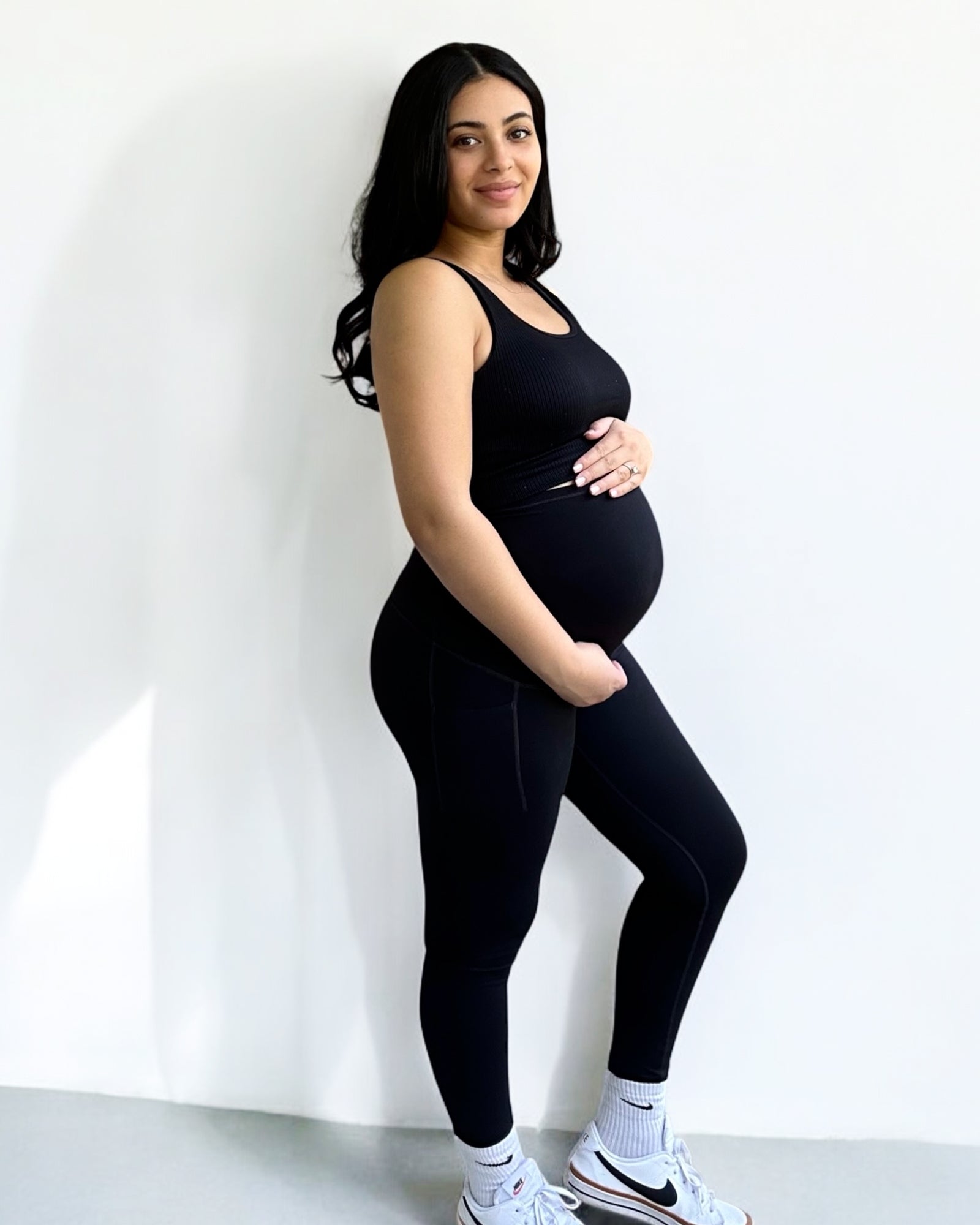 Maternity Yoga Leggings with Pockets | High Elasticity for Active Moms